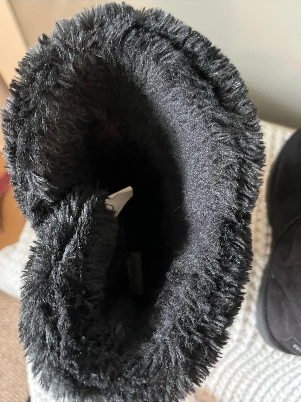 Makalu California cozy black